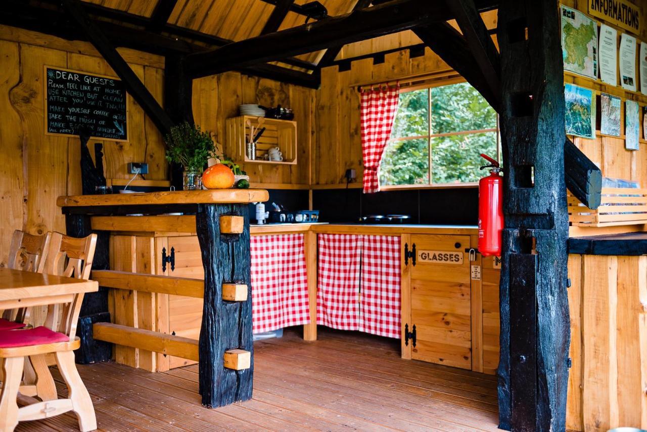 Glamping Forest Edge Камник Экстерьер фото